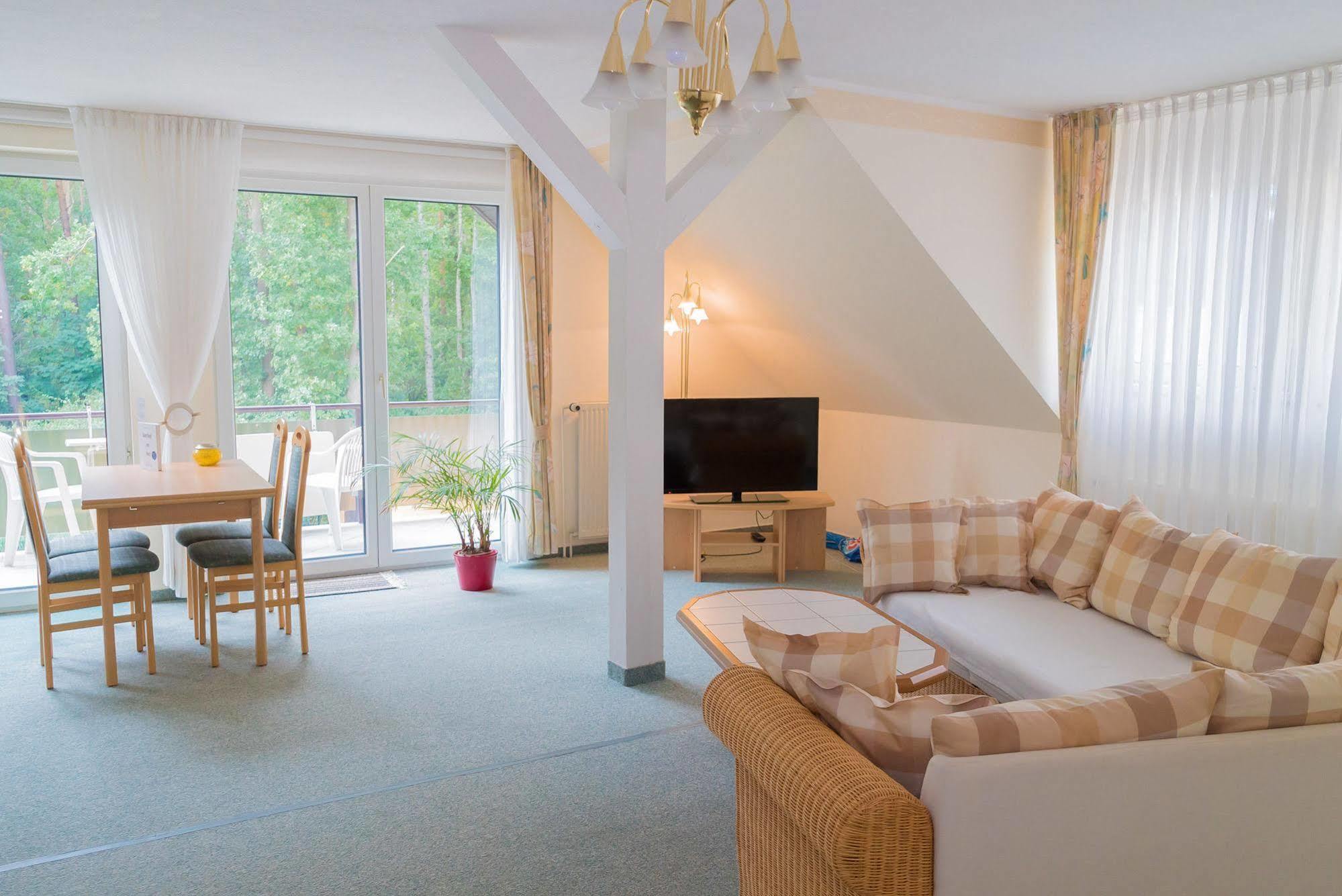 Ferienhus Baabe FeWo 01 Terrasse, Sauna- und Schwimmbadnutzung im AHOI Sellin Exterior foto